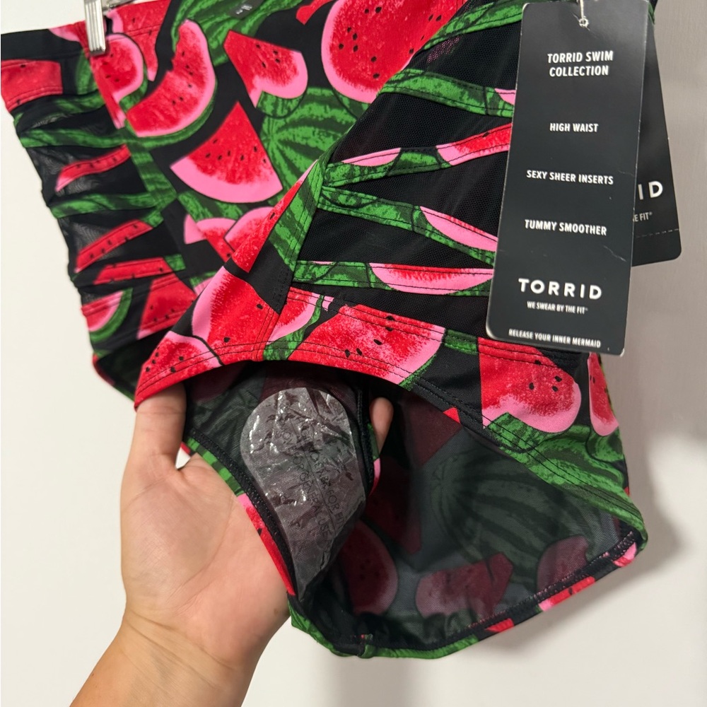 Torrid High Waist Watermelon Print Bottoms- Red and Green 2X - Picture 7 of 9